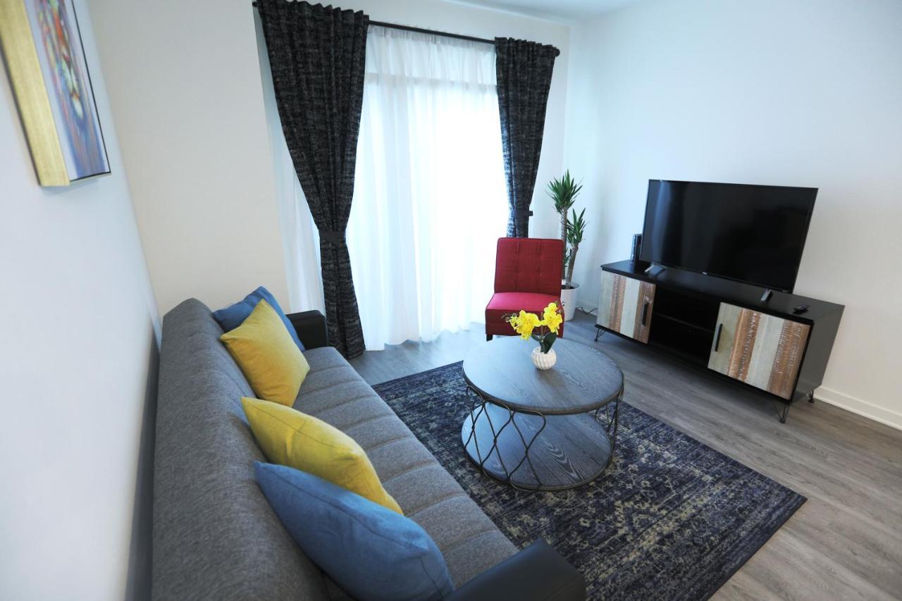 Hollywood Landmark Suites 4*